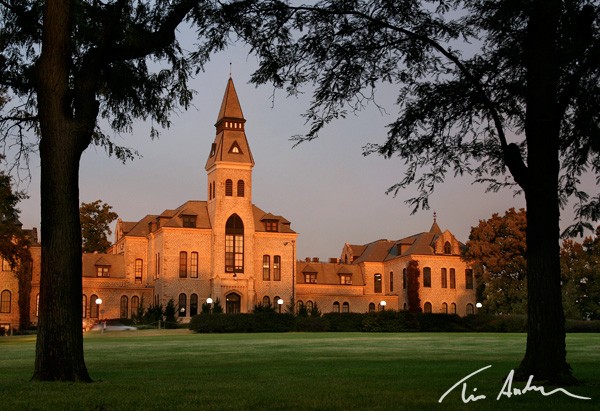 Featured Photo: Anderson Hall Illuminated